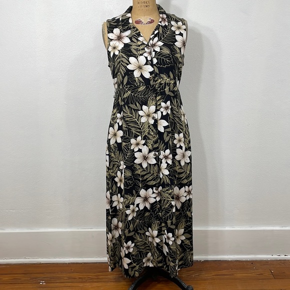 Bahama Beach long sleeveless dress, button front, v-neck, waist ties in the back - Picture 1 of 12